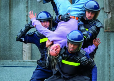 De Harmonie – Voorstelling Contra