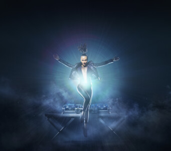 Harmonie  – GOD is a DJ
